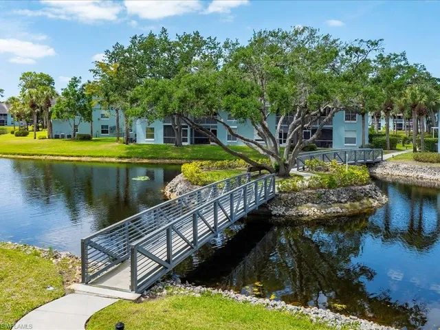 $265,000 | 137 Wading Bird Circle, Unit F103, Naples, FL 34110
