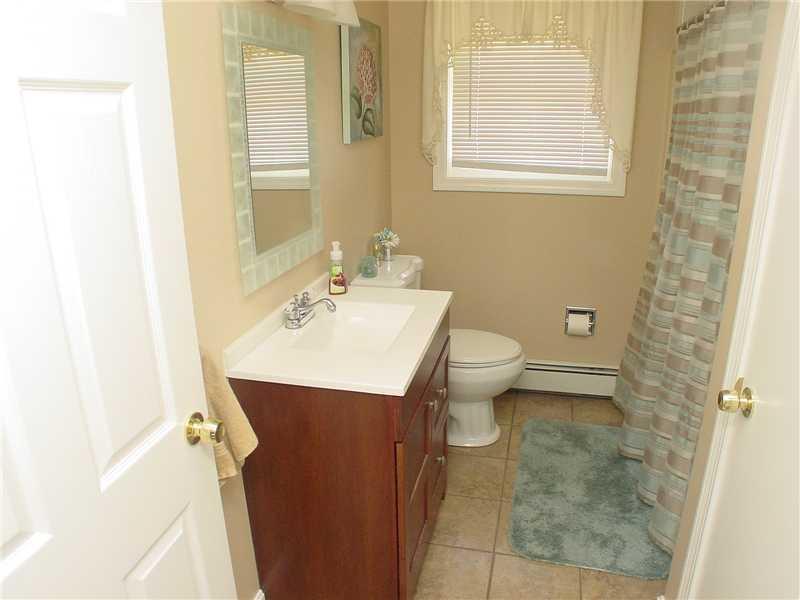 234 Fisher Farm Road Sabattus, ME 04280 - Photo 12 of 15 Bathroom.