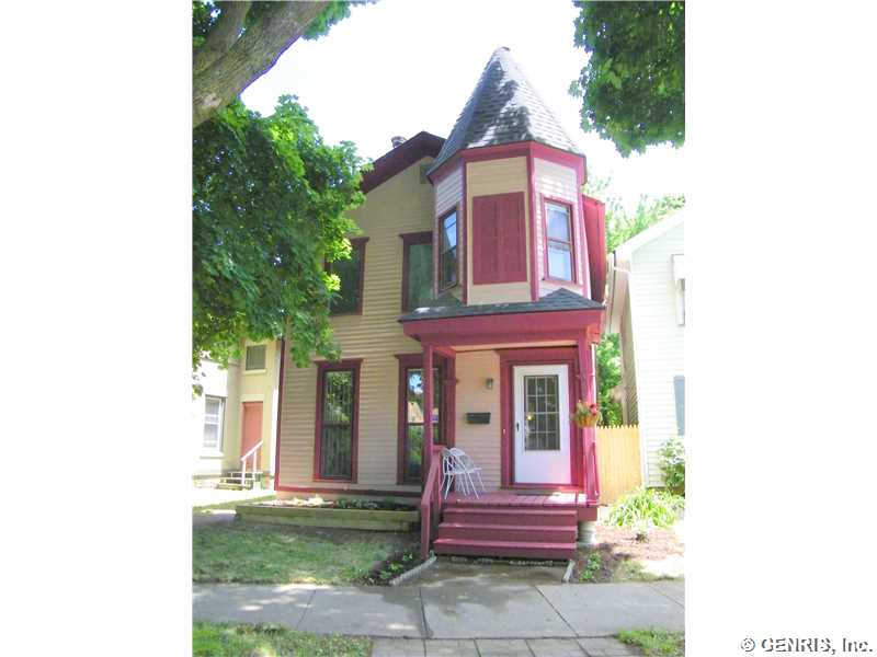 16 Pearl Street Rochester, NY 14607 - Photo 1 of 1 Exterior Front. Spacious Victorian with new roof i