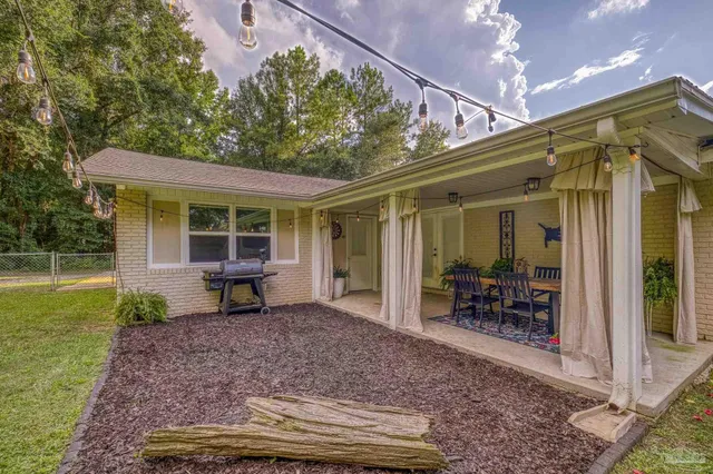 $499,000 | 6500 Chumuckla Highway, Pace, FL 32571