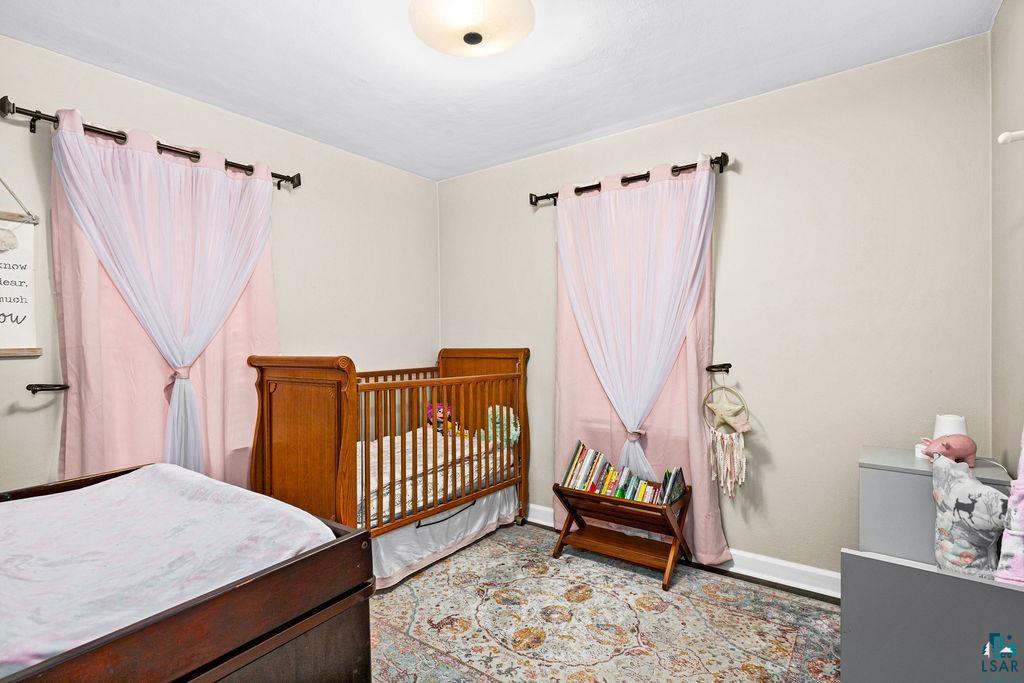 5211 Oneida Street Duluth, MN 55804 - Photo 16 of 40