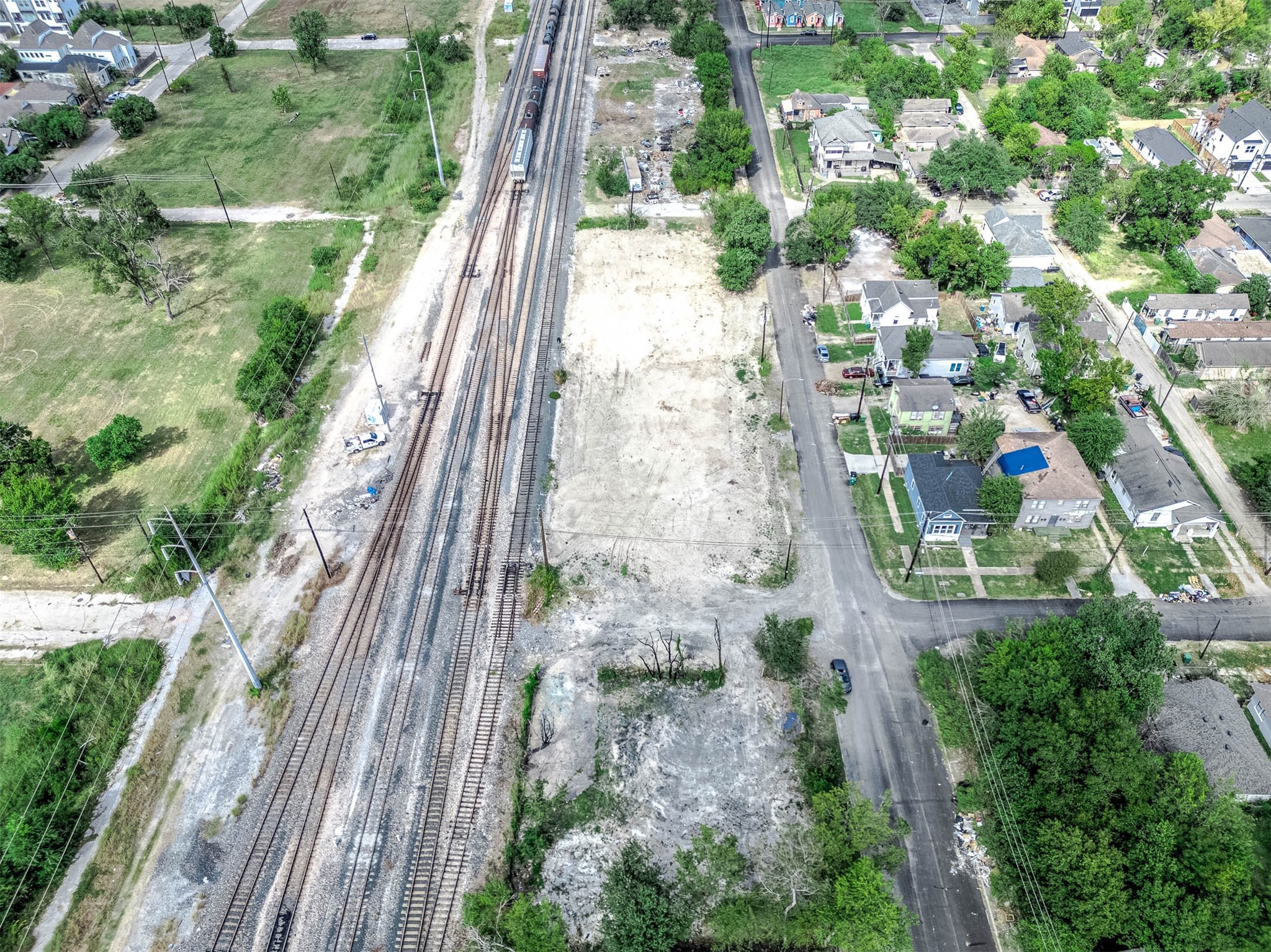 2023 Semmes Street Houston, TX 77026 - Photo 5 of 8 a view of a garden