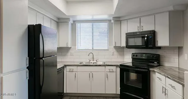 $1,095 | 1100 East Osborn Road, Unit 1, Phoenix, AZ 85014