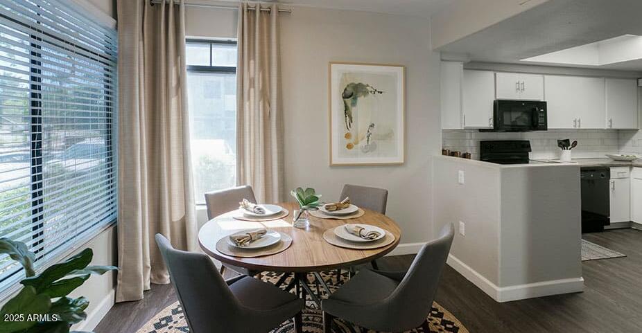 1100 East Osborn Road, Unit 1 Phoenix, AZ 85014 - Photo 4 of 9 Dining Room