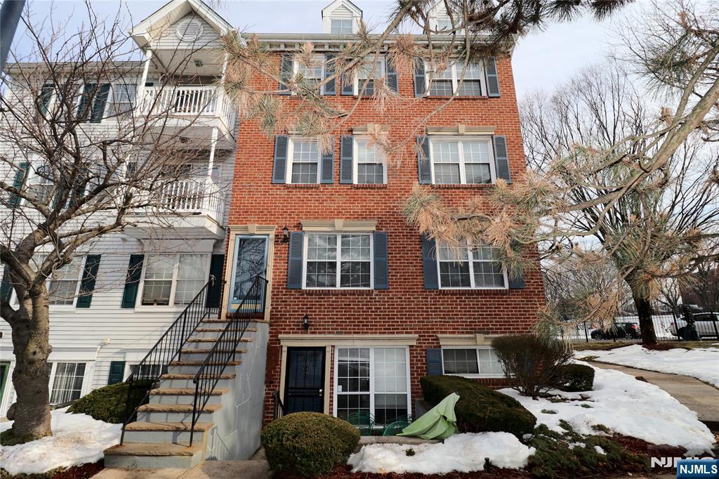 12 Rutgers Drive Newark, NJ 07103 - Photo 2 of 23