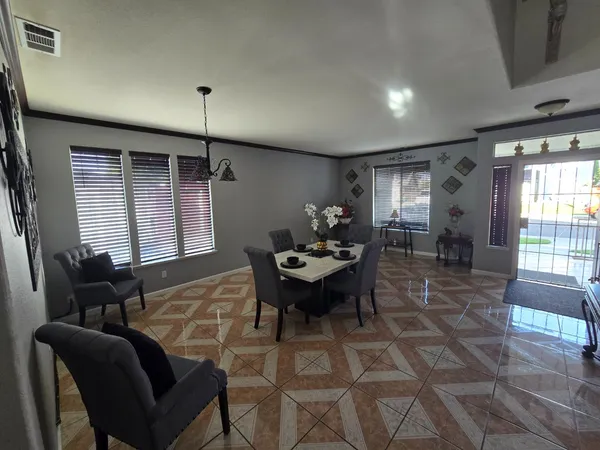 $635,000 | 1683 Iris Lane, Los Banos, CA 93635