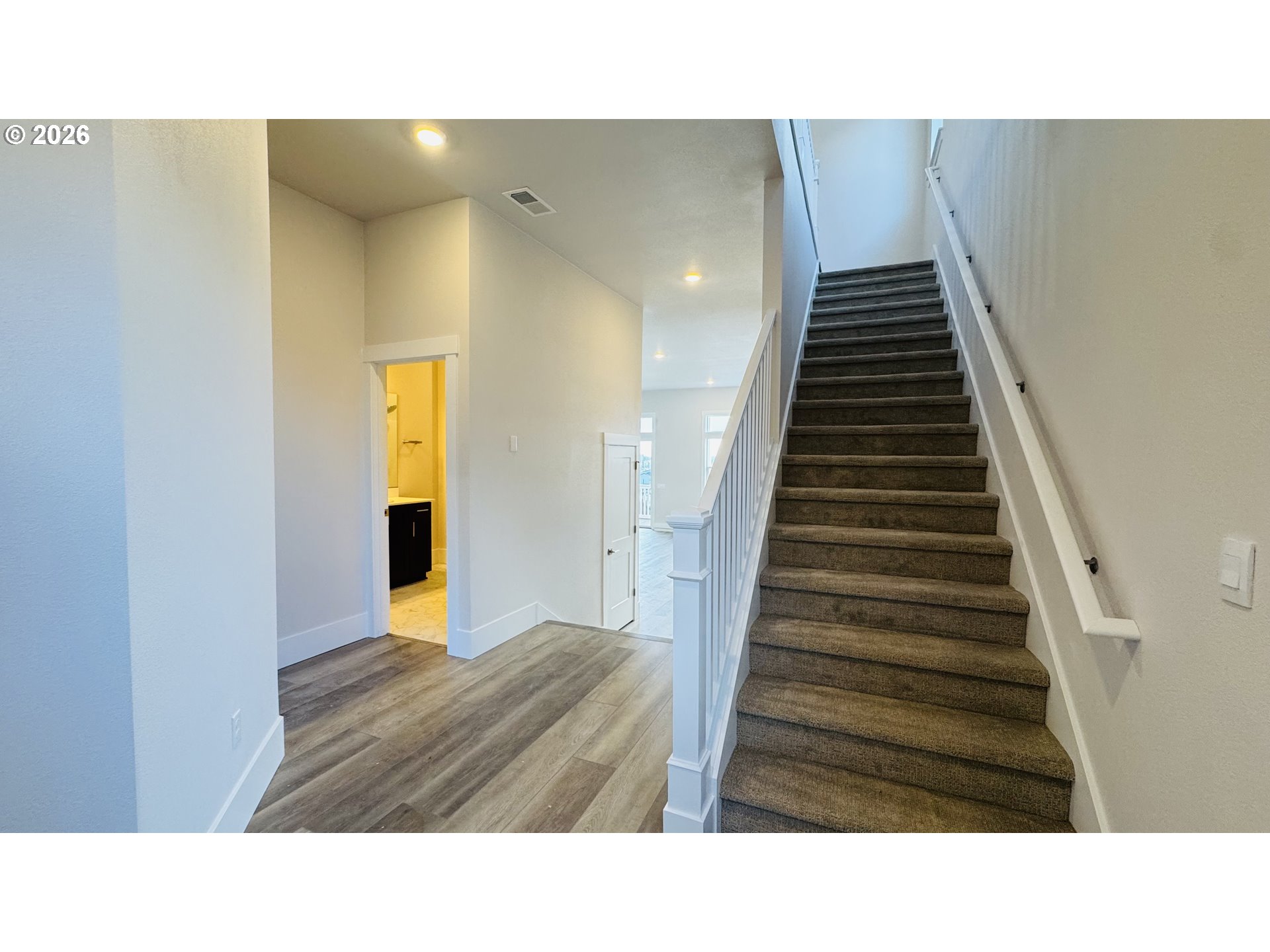 17634 Southwest Watchman Lane Beaverton, OR 97007 - Photo 8 of 45