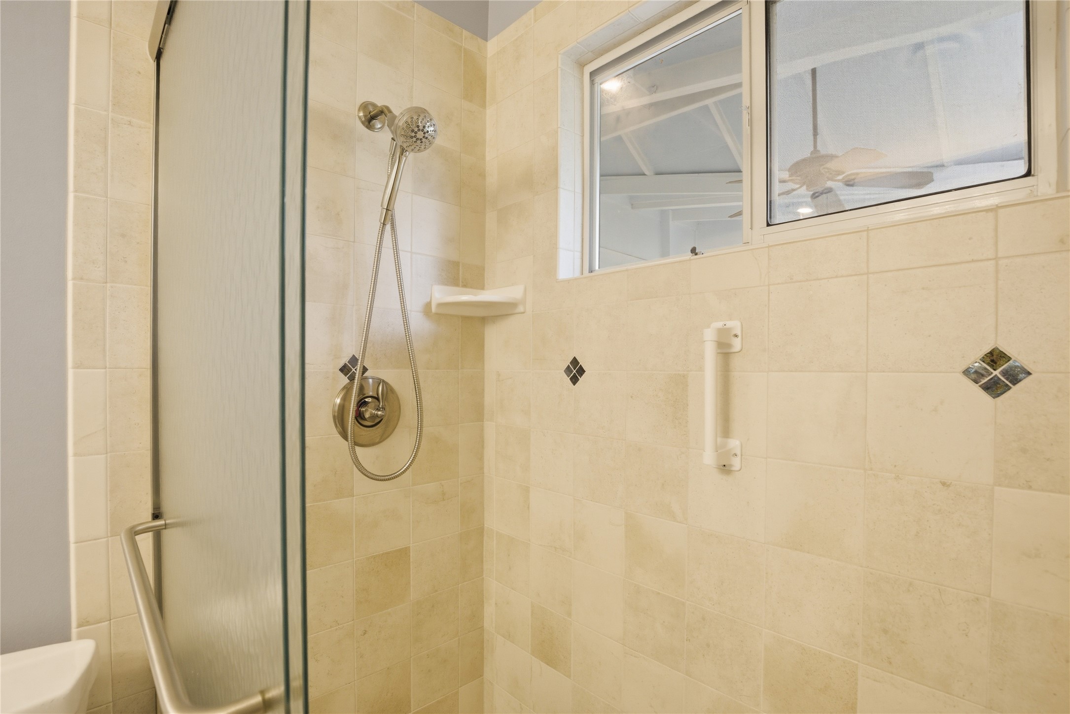 2902 Dover Place Austin, TX 78757 - Photo 9 of 12