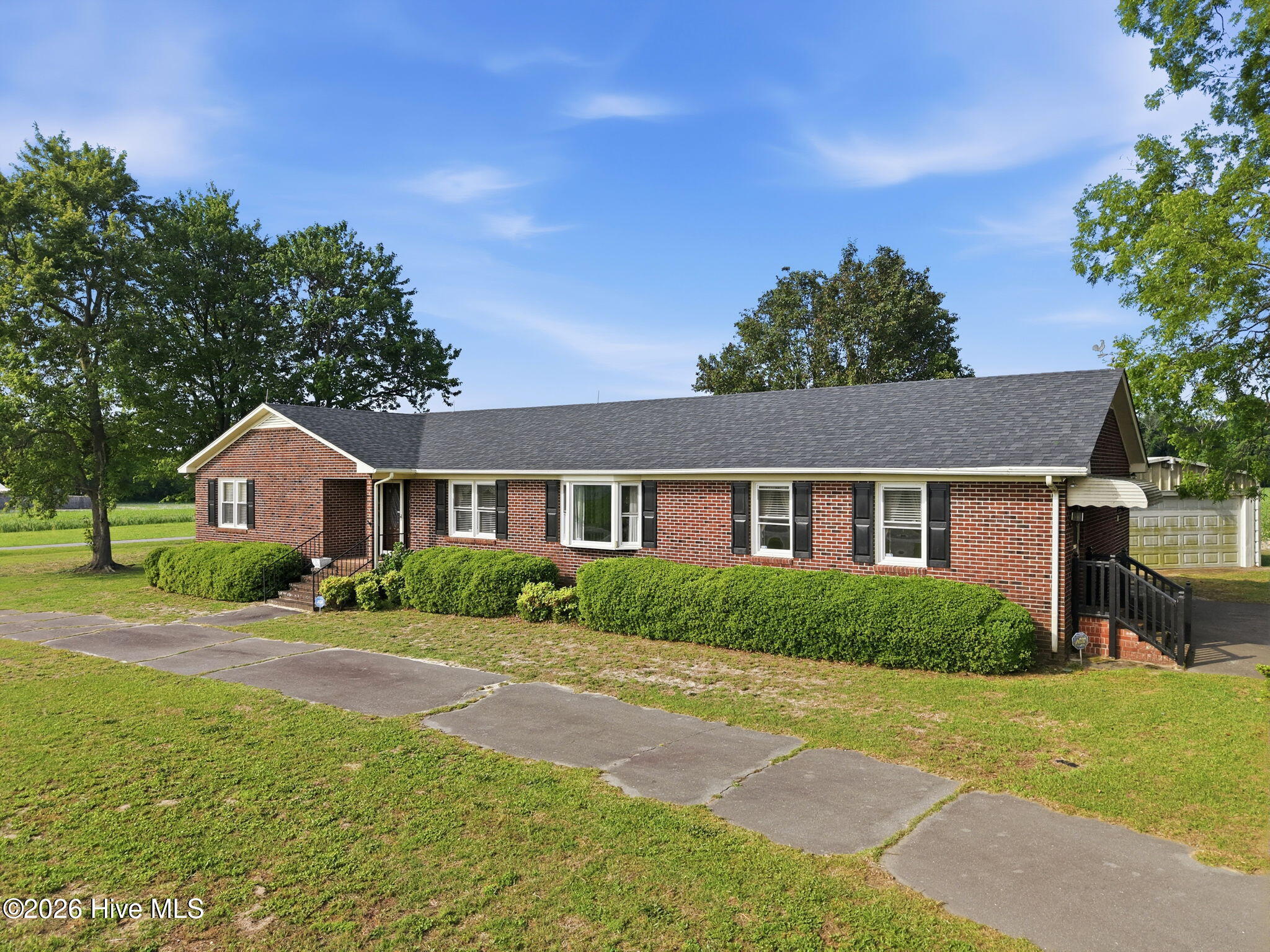 132 Jesse T Bryan Road Kinston, NC 28504 - Photo 2 of 50 2