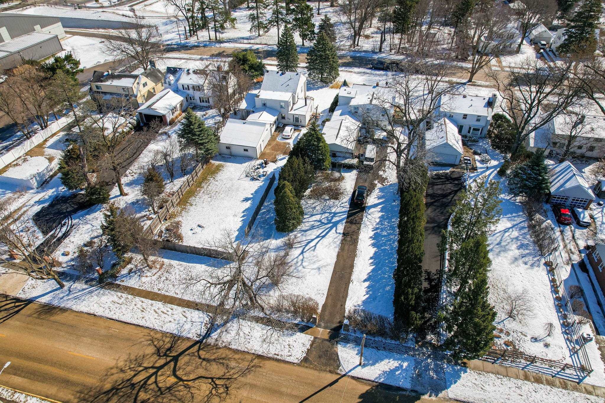 1070 North 8th Street Rochelle, IL 61068 - Photo 62 of 66 an aerial view of a city