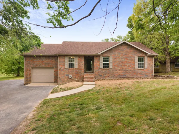 $378,499 | 78 Angela Lane, Westmoreland, TN 37186