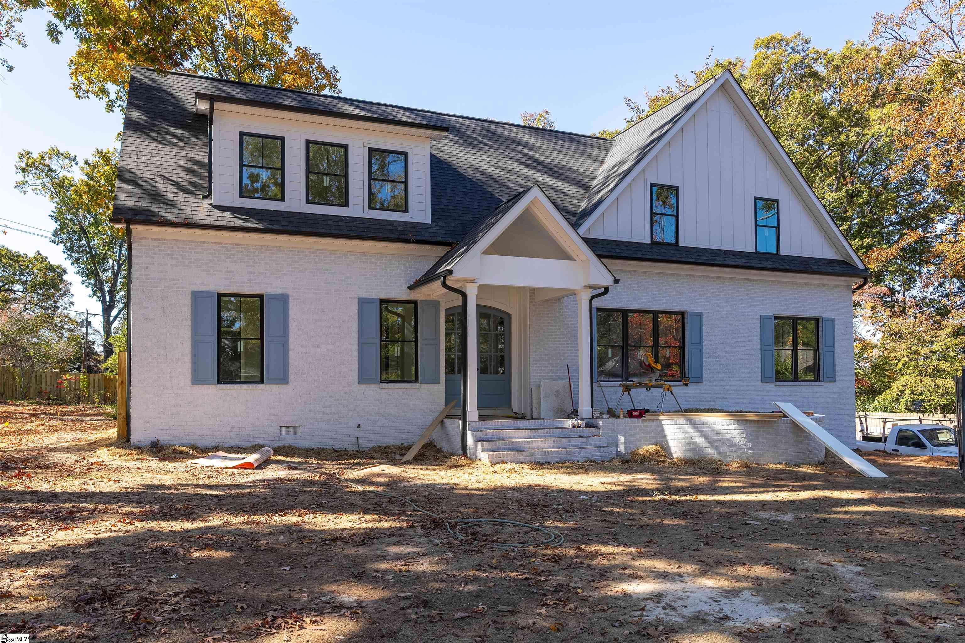 112 Trails End Greenville, SC 29607 - Photo 1 of 27 Gallery Image 1