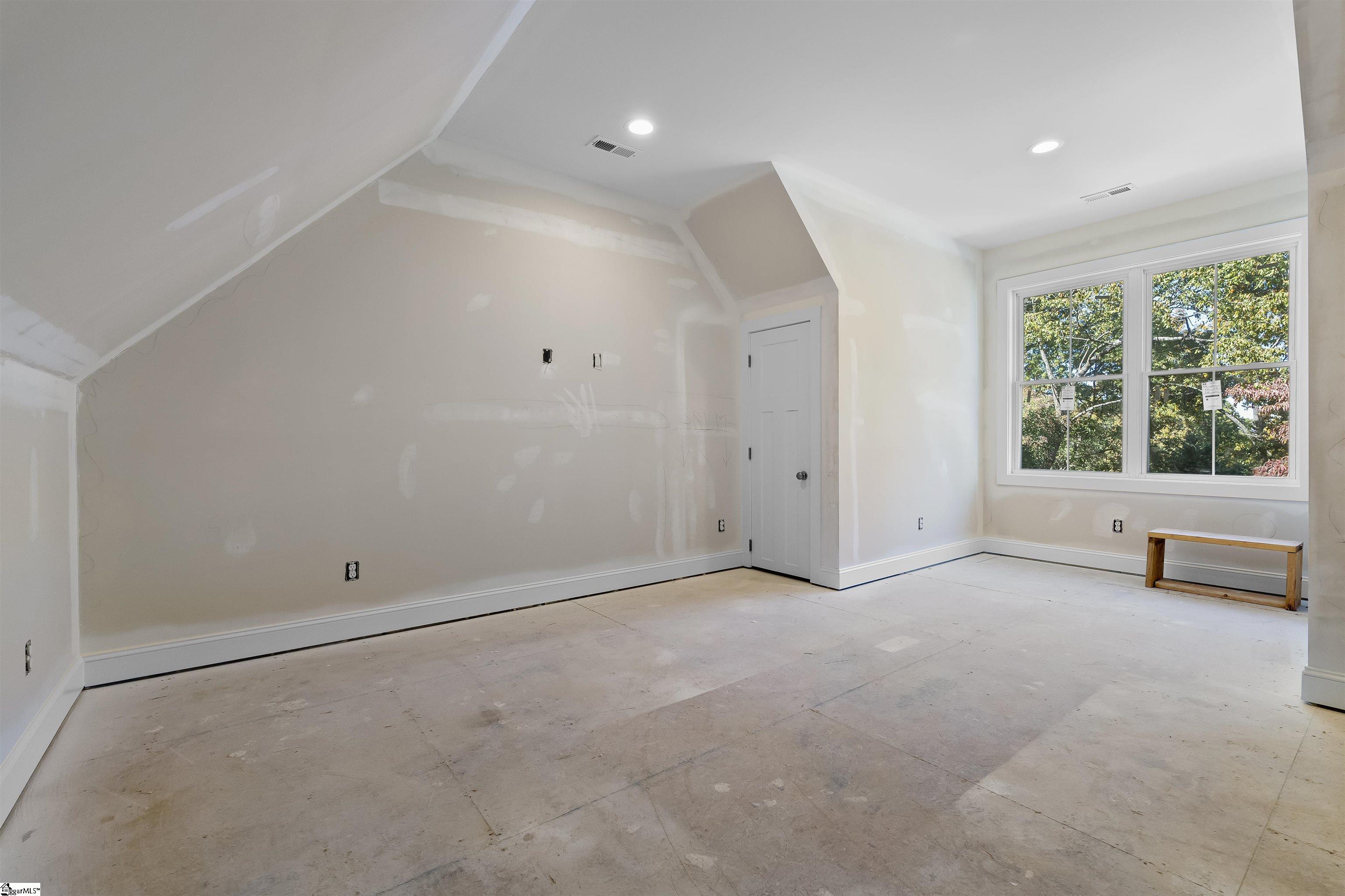 112 Trails End Greenville, SC 29607 - Photo 24 of 27 Gallery Image 24