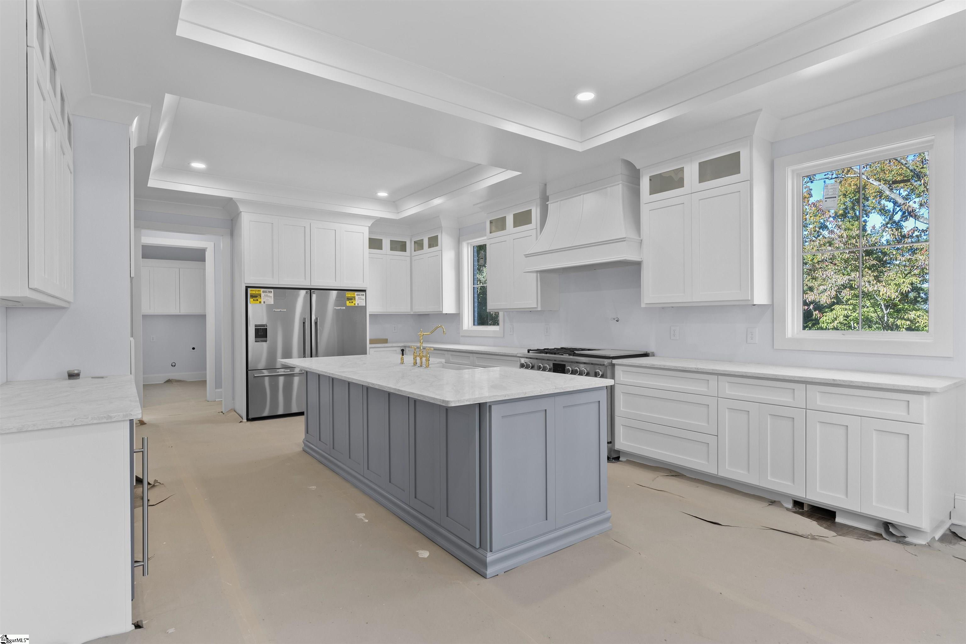 112 Trails End Greenville, SC 29607 - Photo 4 of 27 Gallery Image 4