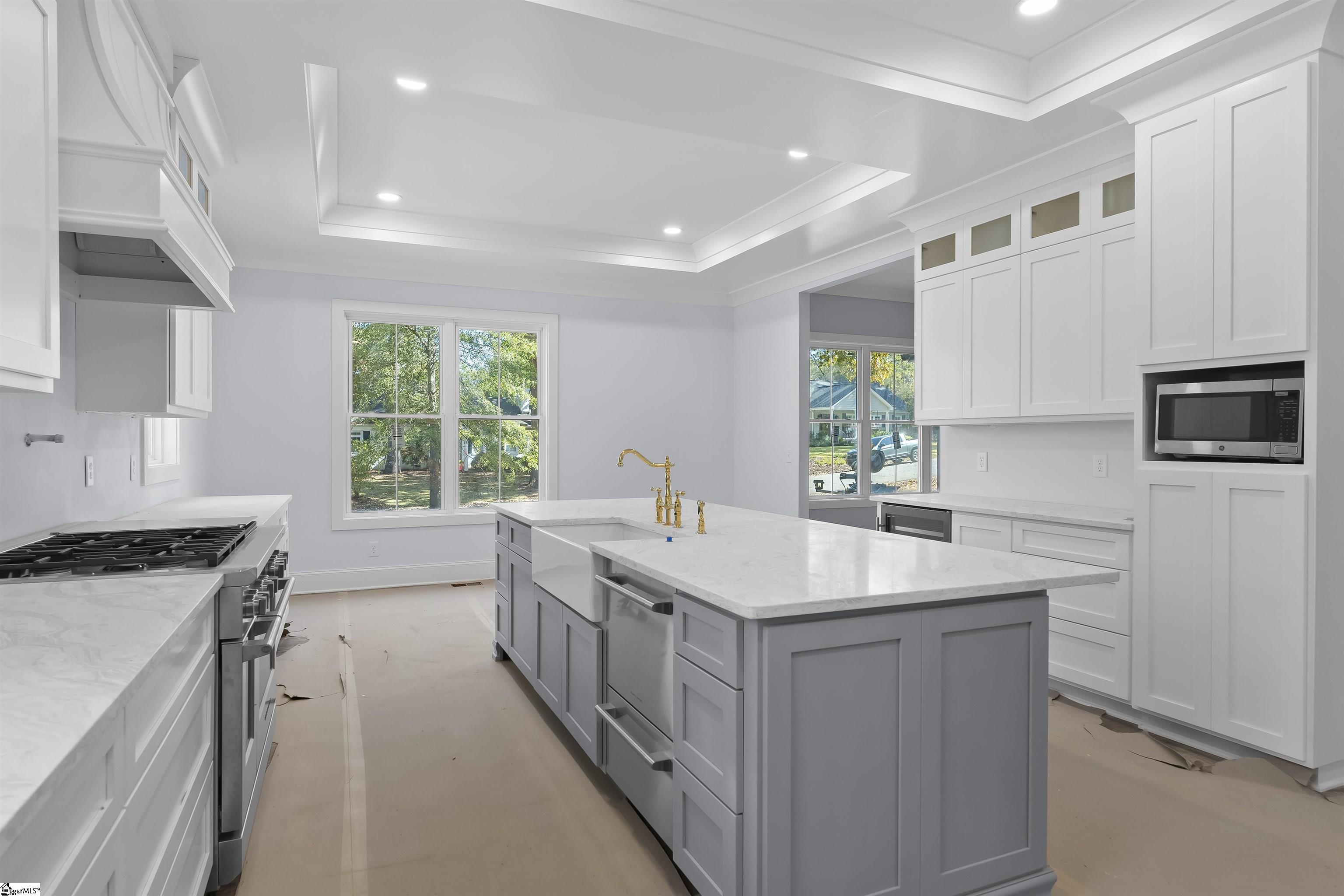 112 Trails End Greenville, SC 29607 - Photo 6 of 27 Gallery Image 6