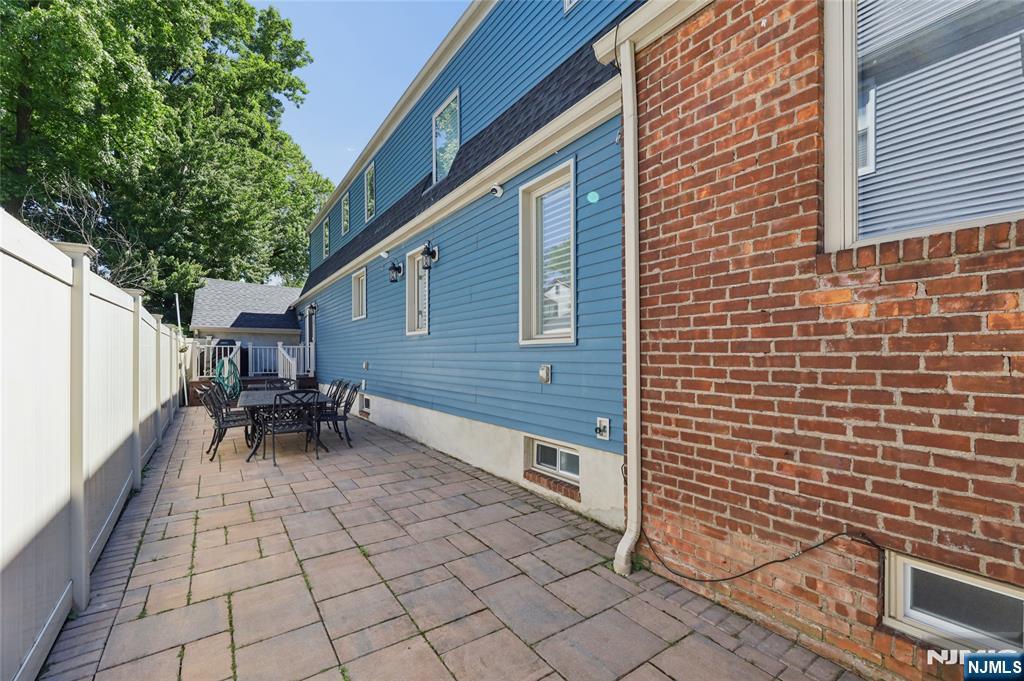 1474 Windsor Road Teaneck, NJ 07666 - Photo 39 of 41