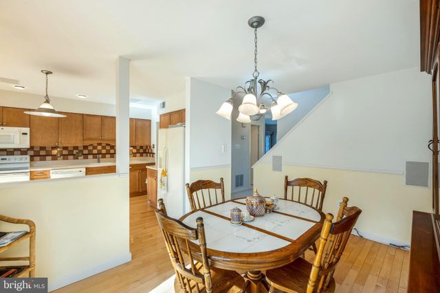 $525,000 | 6814 Deer Run Drive, Alexandria, VA 22306