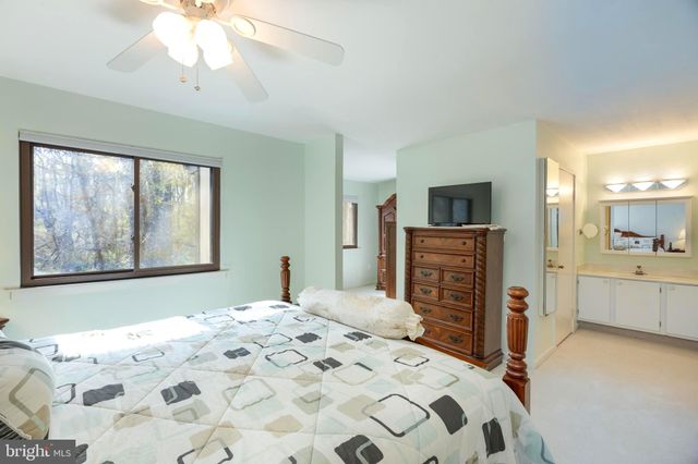 $525,000 | 6814 Deer Run Drive, Alexandria, VA 22306