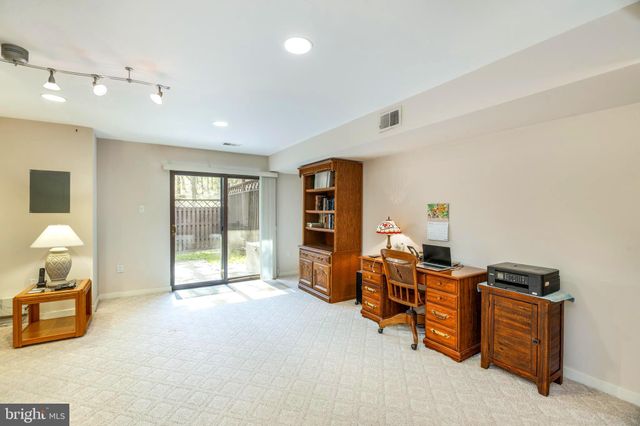 $525,000 | 6814 Deer Run Drive, Alexandria, VA 22306