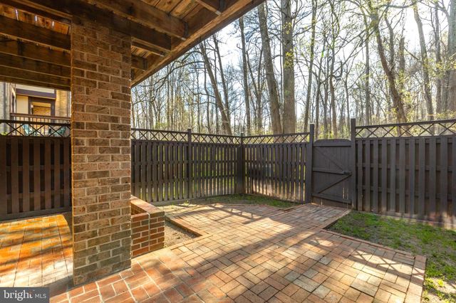 $525,000 | 6814 Deer Run Drive, Alexandria, VA 22306