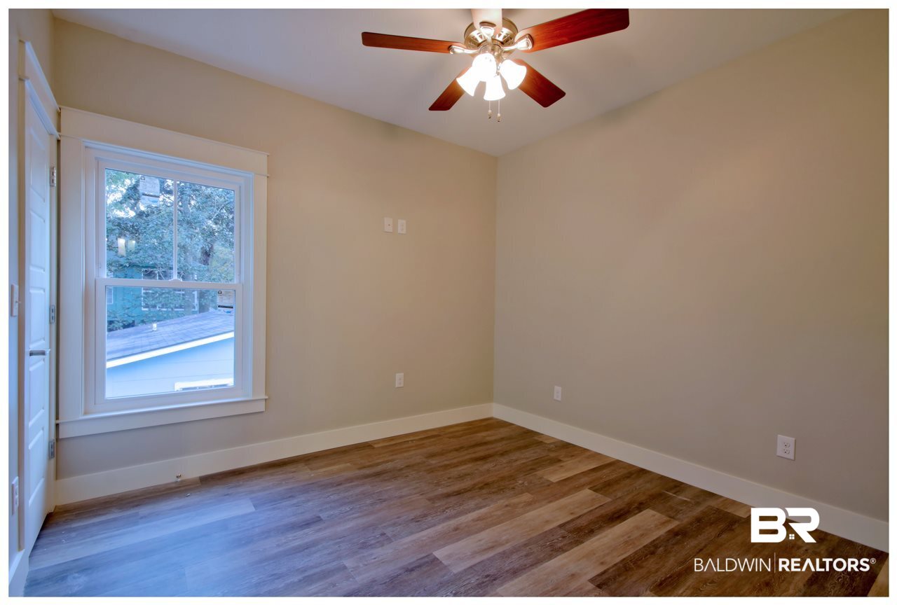 5170 Pine Road Orange Beach, AL 36561 - Photo 10 of 15 Guest Room