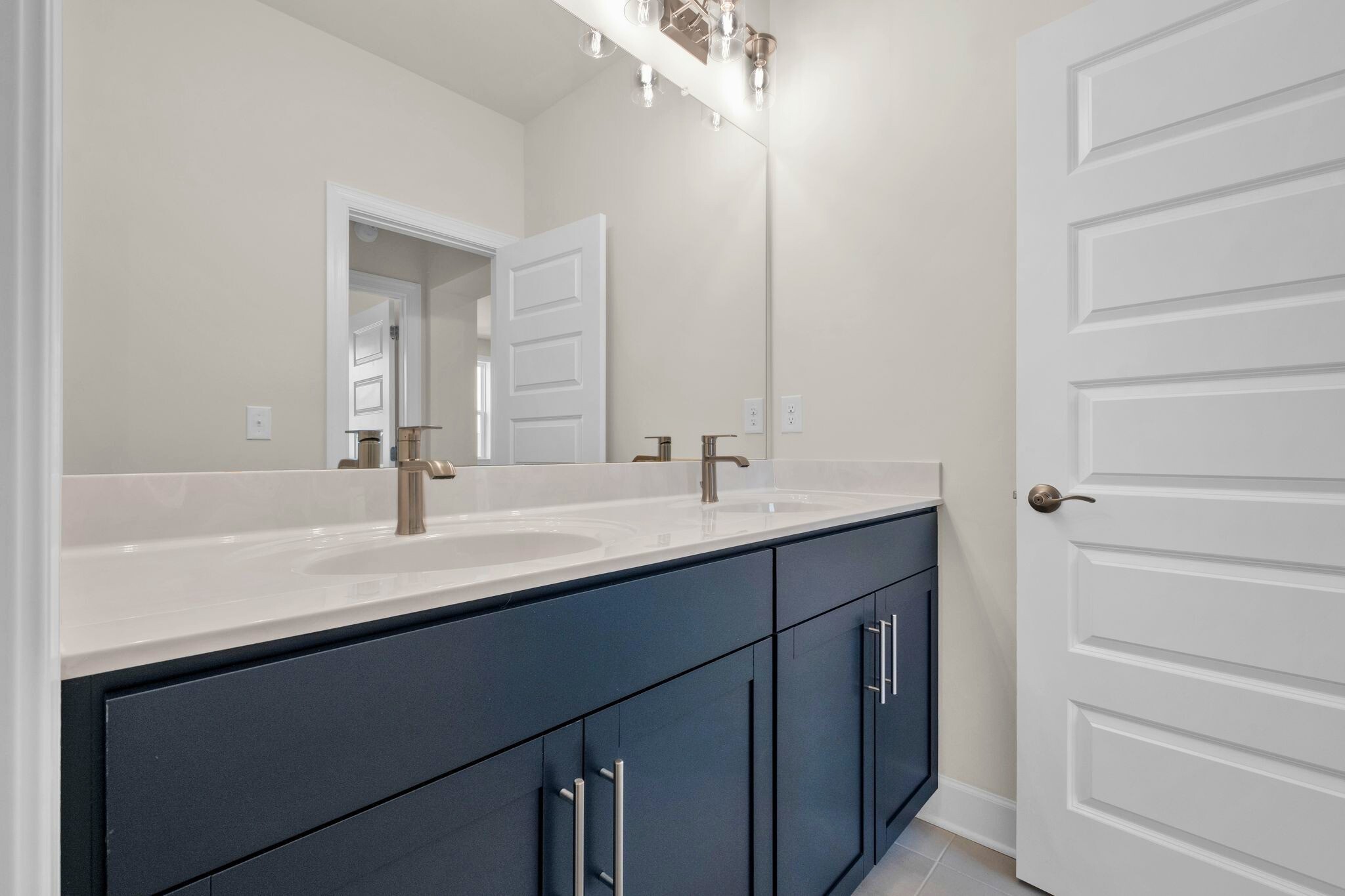 263 Pin High Drive Mount Juliet, TN 37122 - Photo 21 of 34 a bathroom with a sink and a mirror