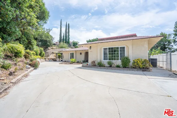 $5,000 | 17440 Fraser Place, Granada Hills, CA 91344