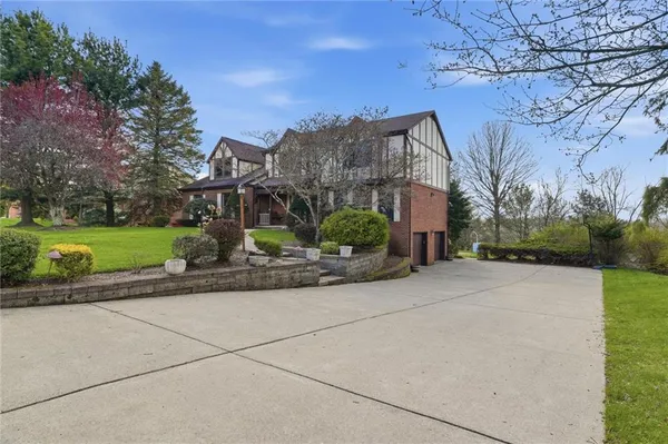 $599,900 | 5915 Oak Hill Court, Export, PA 15632