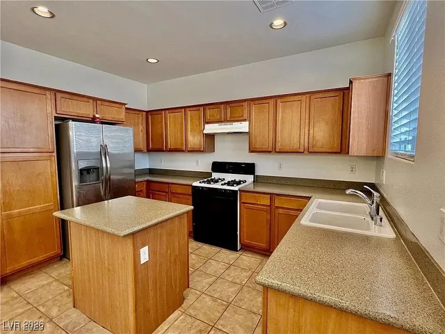 $2,210 | 732 Blue Barrel Street, Henderson, NV 89011