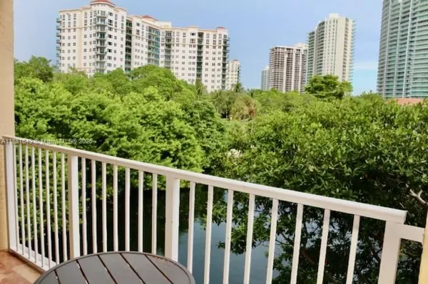 $2,450 | 19999 East Country Club Drive, Unit 1304, Aventura, FL 33180