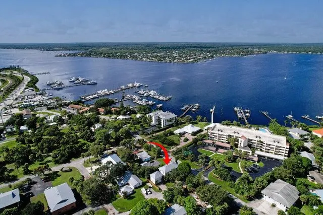 $974,900 | 516 Northwest North River Drive, Stuart, FL 34994