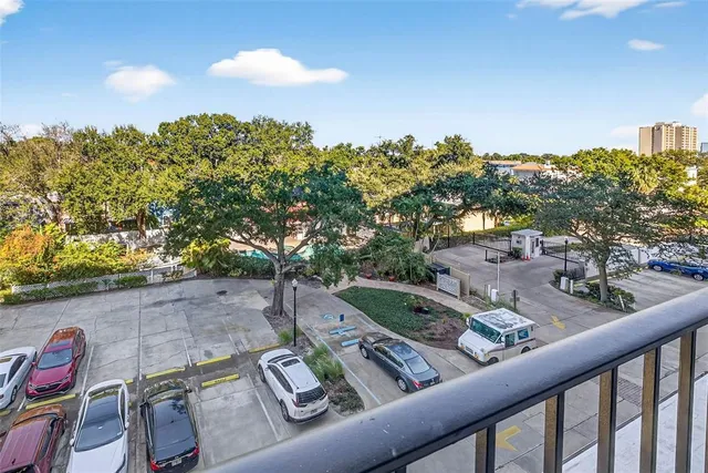 $295,000 | 3211 West Swann Avenue, Unit 502, Tampa, FL 33609