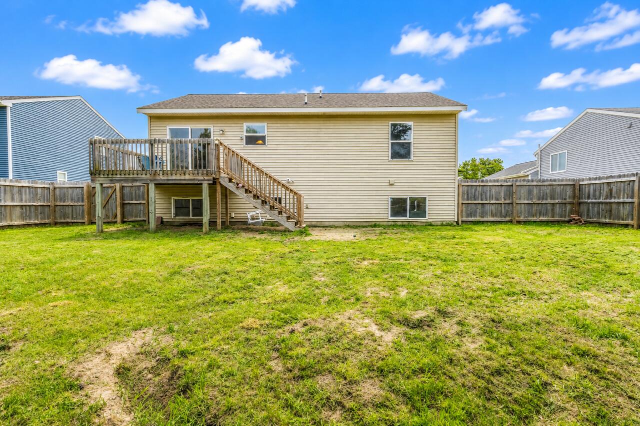 415 Pine Ridge Drive Belding, MI 48809 - Photo 7 of 28 3EDCAA93-900E-432A-AAE5-A46A796D36CF