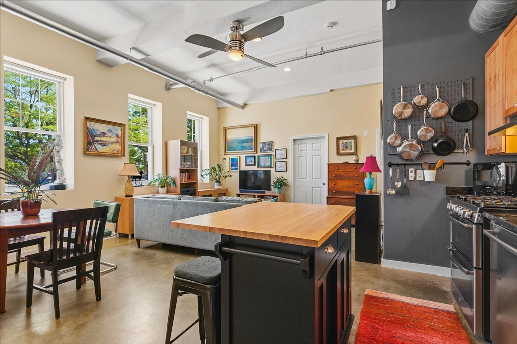 960 Broadway, Unit 2 Chelsea, MA 02150 - Photo 6 of 19