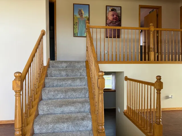 $330,000 | 729 River Edge Circle, Ottawa, IL 61350