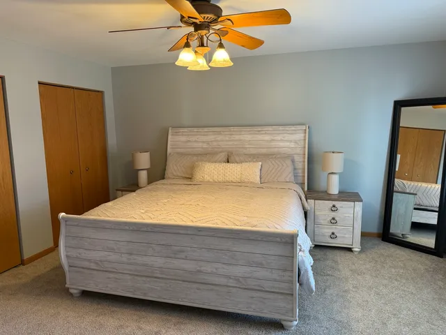 $330,000 | 729 River Edge Circle, Ottawa, IL 61350