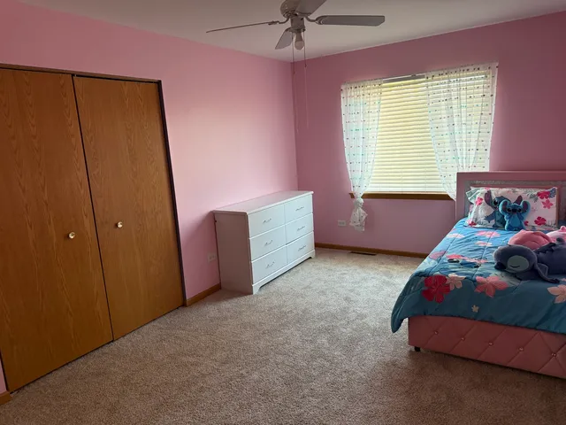 $330,000 | 729 River Edge Circle, Ottawa, IL 61350