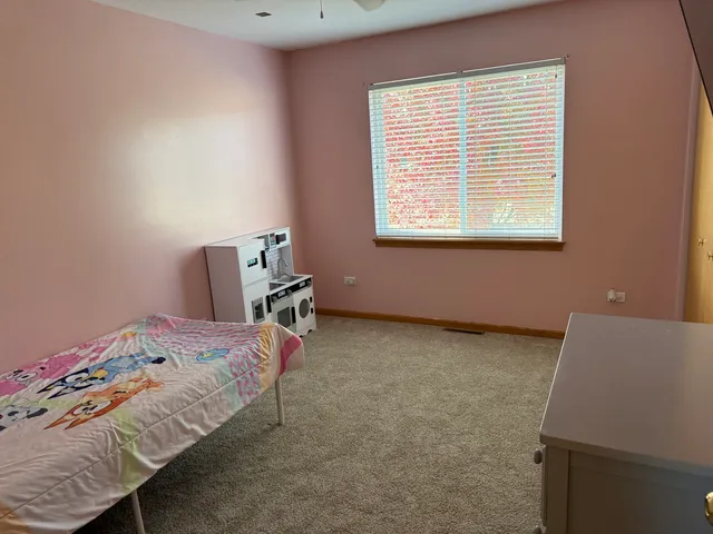 $330,000 | 729 River Edge Circle, Ottawa, IL 61350