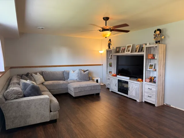 $330,000 | 729 River Edge Circle, Ottawa, IL 61350