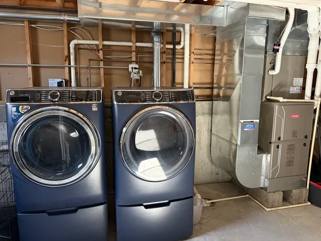 $330,000 | 729 River Edge Circle, Ottawa, IL 61350