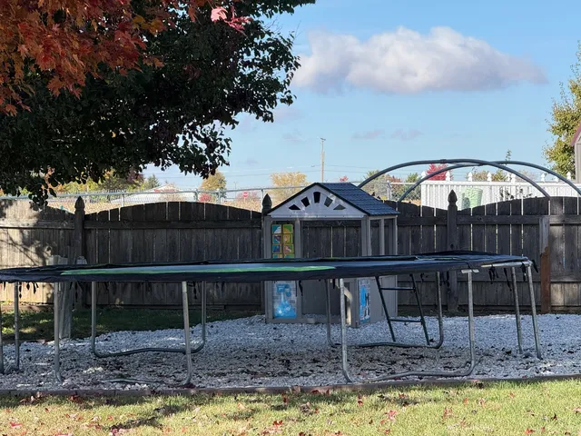 $330,000 | 729 River Edge Circle, Ottawa, IL 61350