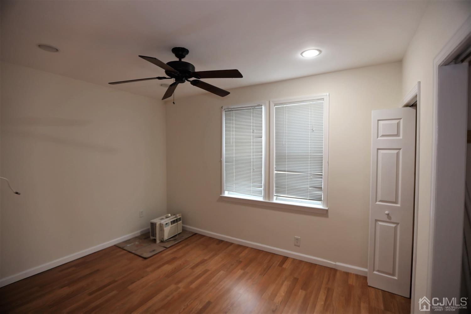 51 Florida Grove Road Keasbey, NJ 08832 - Photo 12 of 26 Gallery Image 12