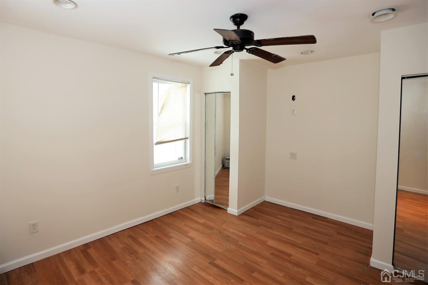 51 Florida Grove Road Keasbey, NJ 08832 - Photo 5 of 26 Gallery Image 5