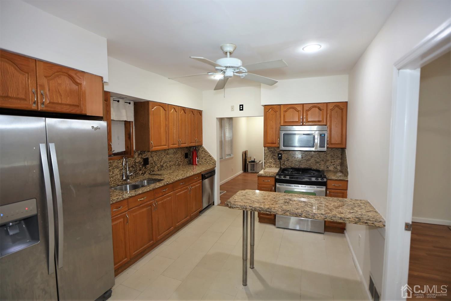 51 Florida Grove Road Keasbey, NJ 08832 - Photo 10 of 26 Gallery Image 10