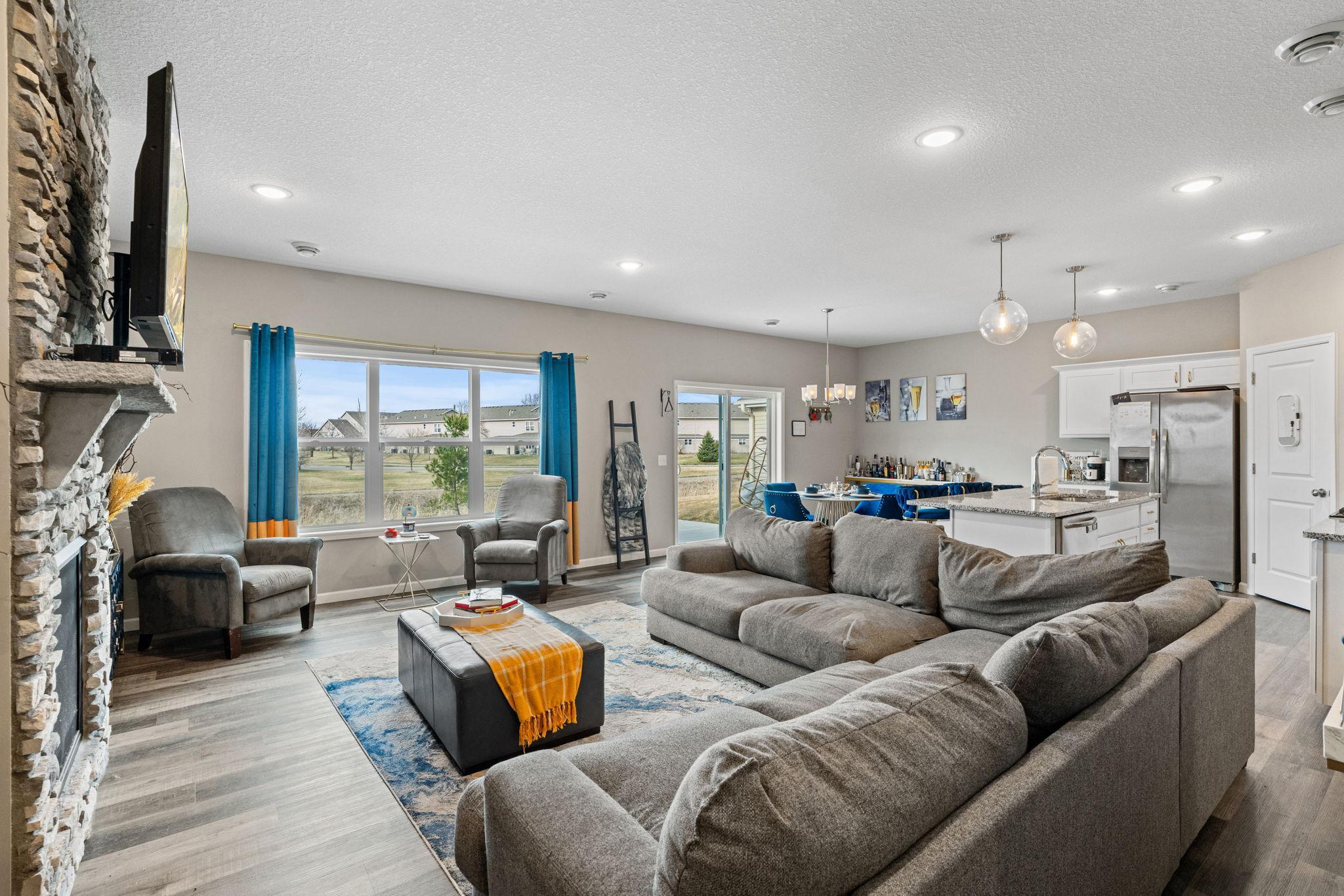 6884 101st Street South Cottage Grove, MN 55016 - Photo 2 of 29