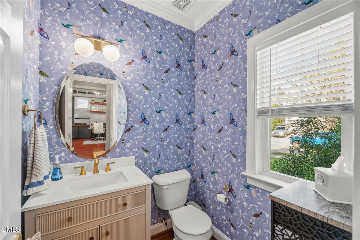 924 Pirouette Court Raleigh, NC 27606 - Photo 5 of 15 11-P1116513