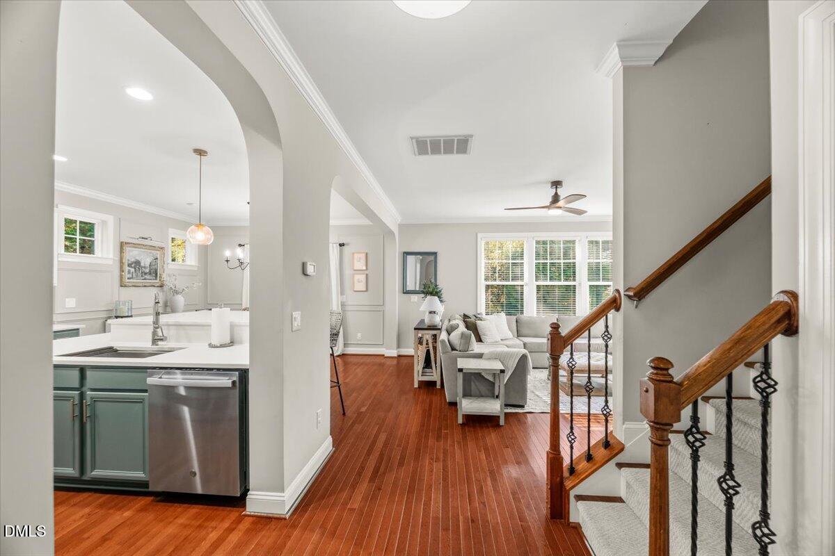 924 Pirouette Court Raleigh, NC 27606 - Photo 6 of 15 12-P1116518