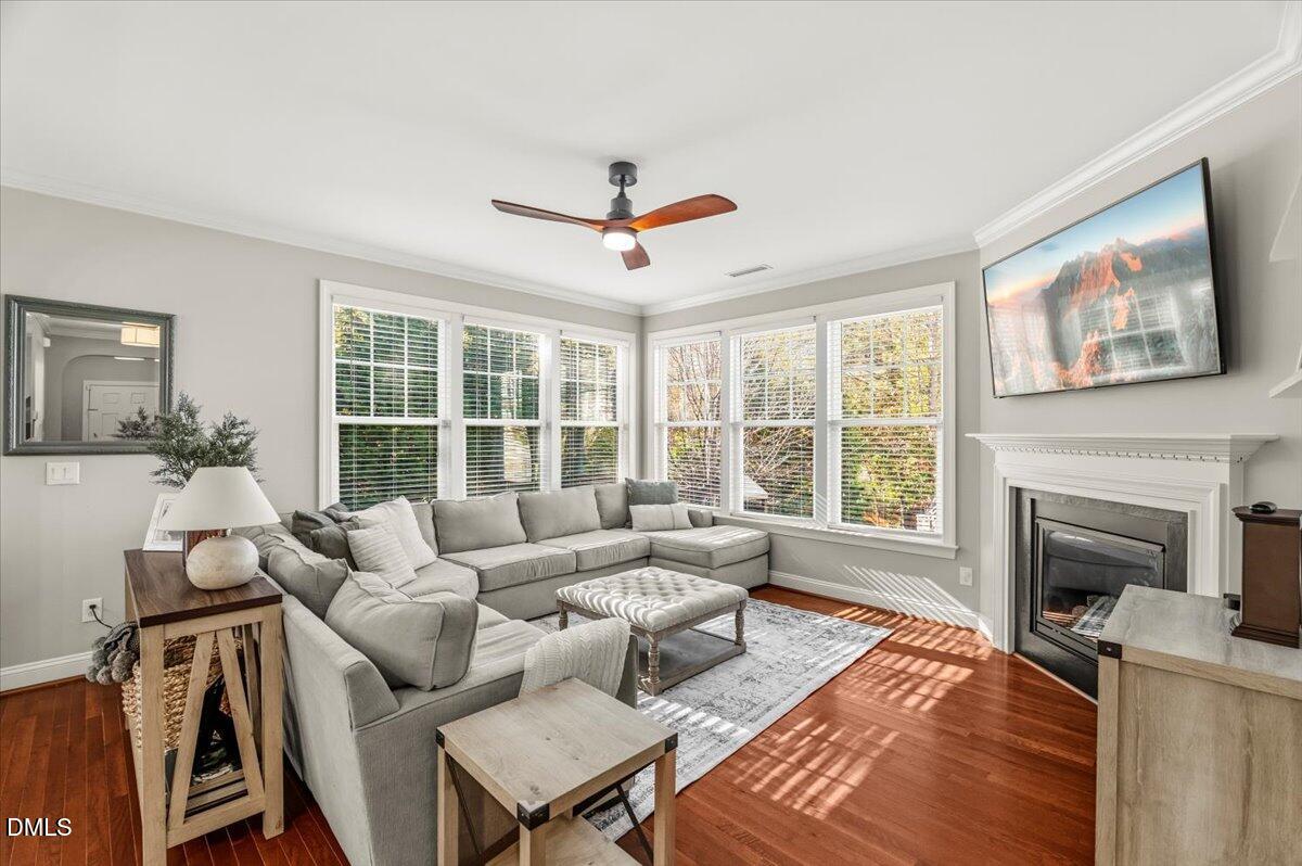 924 Pirouette Court Raleigh, NC 27606 - Photo 9 of 15 23-P1116574