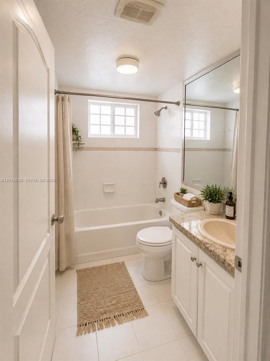 11051 West Okeechobee Road, Unit 101 Hialeah, FL 33018 - Photo 14 of 33 Gallery Image 14