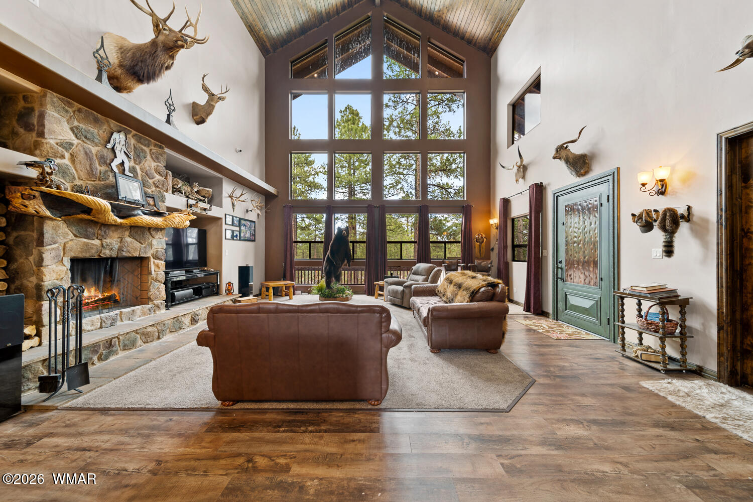 1980 Spring Creek Lane Overgaard, AZ 85933 - Photo 16 of 64 Open Concept